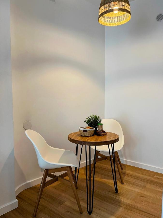 Sunshine Getaway - Stylish Studio In The Heart Of Nisa Exterior foto