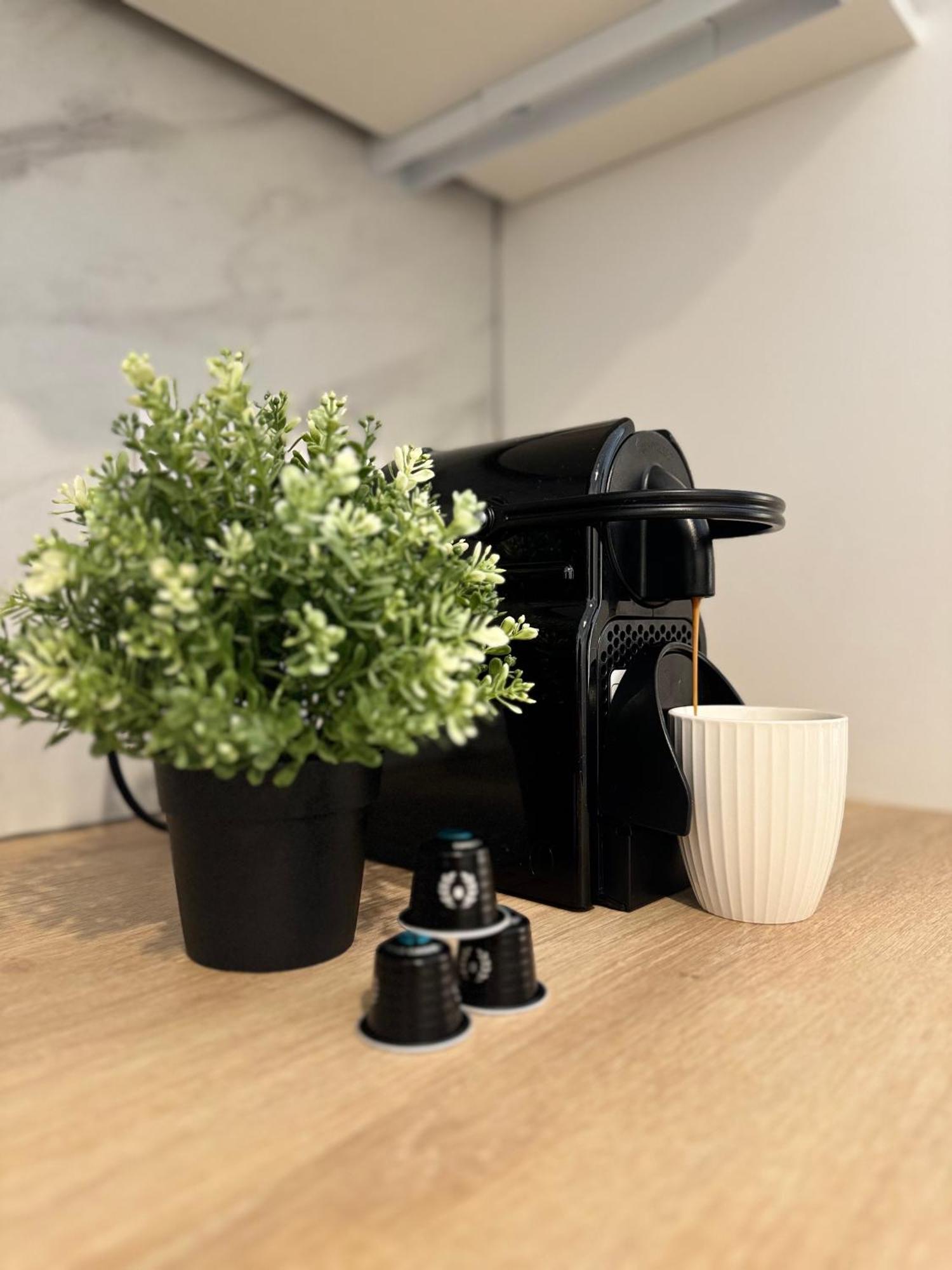 Sunshine Getaway - Stylish Studio In The Heart Of Nisa Exterior foto